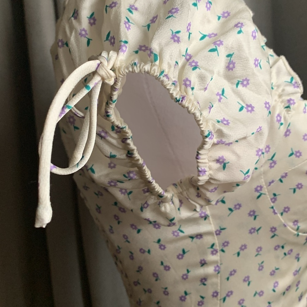 Princess Polly - Floral Cream Corset Top Size 2 - Picture 6 of 14